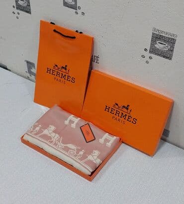 Ferrari: Hermes şərfi, xanımlar üçün, təzədir, keyfiyyətlidir. Model: Hermès — 5