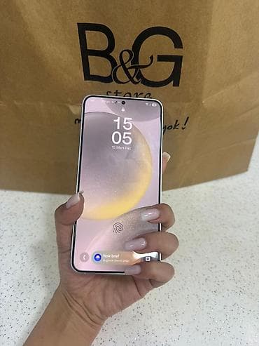 iphon 13 pro: Samsung Galaxy S24+ — 3