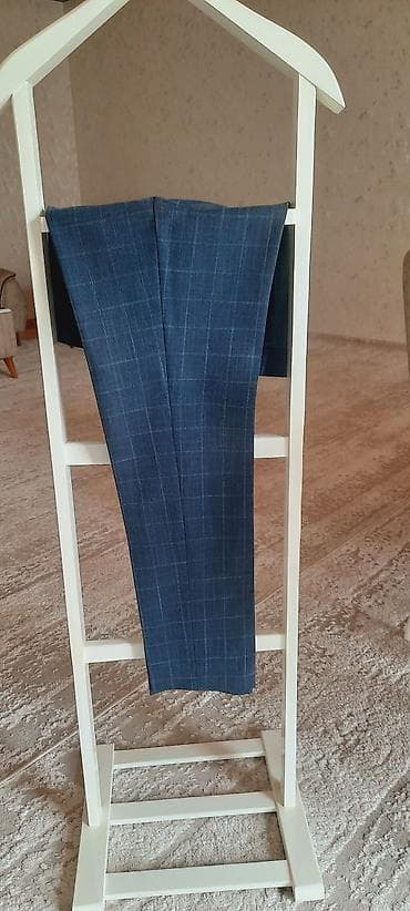 ted baker: Kişi üçlük kostyum – göy-boz rəng, xətli (check) naxış. Komplekt: - 2 — 4