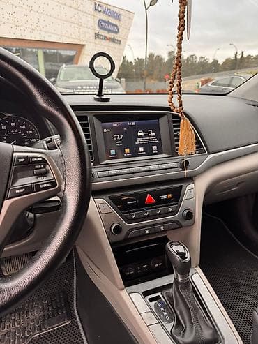 ucuz parca: Hyundai Elantra — 8