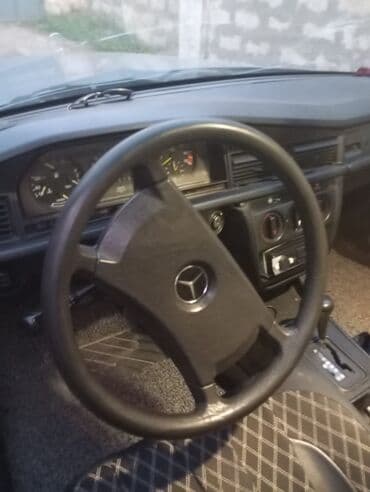 190 мерседес: Mercedes-Benz 190: 2 л | 1990 г — 3