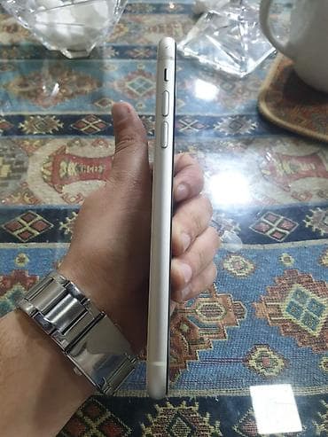 IPhone 11, 128 GB, White Titanium, Face ID — 7