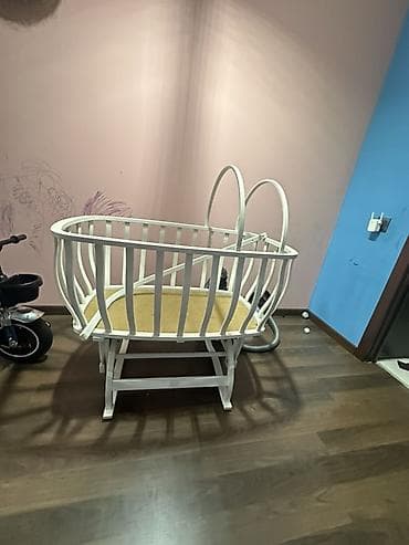 beşik: Oğlan və qız üçün, Yumru, Beşik, Dəstsiz, Matrassız, Yellənmə mexanizm ilə — 2