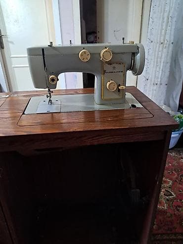 paltar tiken mashin: Tikiş maşını Chayka, Mexaniki — 1