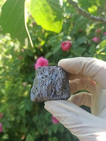 кафел: Metal Tərkibli Təbii Daşların Satışı – Nadir Kolleksiya Nümunəsi 💎 Bu — 8