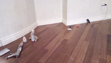 Plintus vurulmasi. plintuslarin vurulmasi hundurluyune ve rengine gore