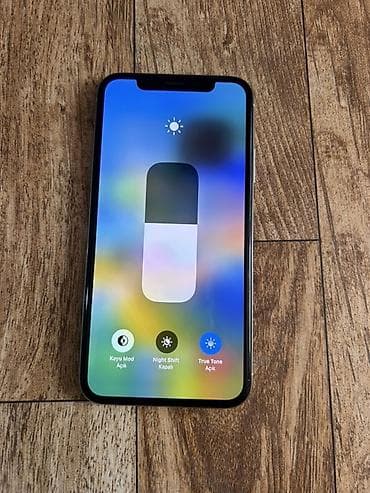 poco telefon: IPhone X, 64 GB, Gümüşü, Face ID — 2
