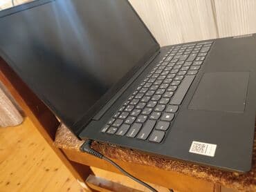 Masaüstü kompüterlər və iş stansiyaları: Lenovo 15.6" noutbuk Xüsusiyyətlər: - Ekran: 15.6" mat panel, dar — 5