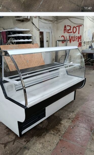 Soyuduculu vitrin – mağaza, market, kafe və şirniyyat məkanları üçün