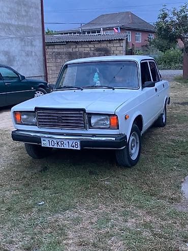 Avtomobil satışı: Model: Lada 2107 (VAZ 2107) Kuzov: sedan, 4 qapı Rəng: ağ Nömrə — 1