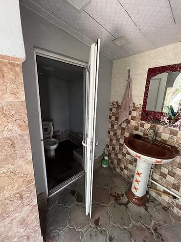 Дома: 3 комнаты, 1200 м², Есть кредит, Средний ремонт — 1