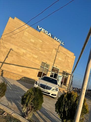 Mənzillər: VEGA HALL – tədbir və mərasimlər üçün geniş və zərif zal 📍 — 1