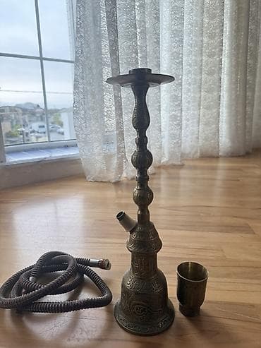 işlənmiş qəlyanlar: Şərq üslublu MiS nərgilə (şişə), əl işçiliyi oyma naxışlarla - — 1