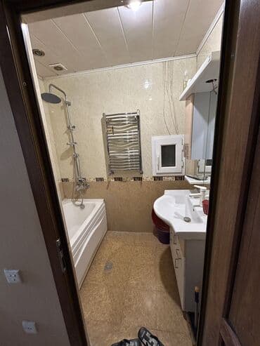 ev 30000: Ünvan: Xətai m/s Bina: Yeni tikili Mərtəbə: 18/8 Otaq say: 2 (1 y/o — 5