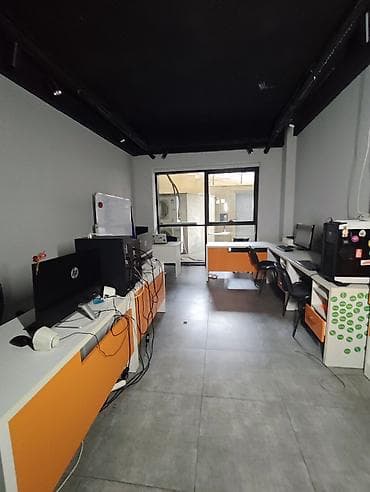 Ofis üçün iş masaları Təsvir: - Modul tipli ofis masaları: düz — 6