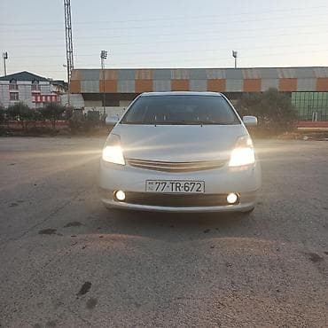ucuz afdamabil: Toyota Prius (2-ci nəsil) hibrid hetçbek – gümüşü rəng. Xüsusiyyətlər — 1
