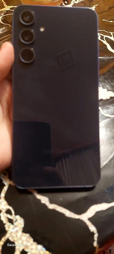 duos telefon: Məhsul: 3 kameralı smartfon (mavi rəng) Xüsusiyyətlər: - Arxa tərəfdə — 1