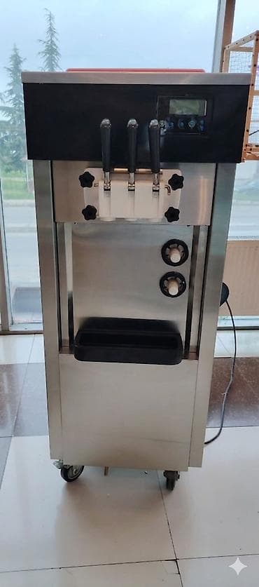 Buzqabı dondurma aparatı – model BQL-825C - Tip: Yumşaq dondurma