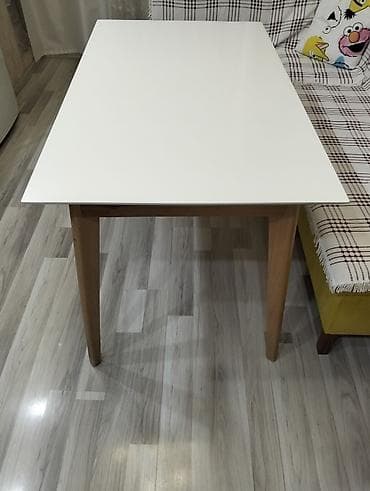 balkon masa: Ağ stol – skandinaviya üslubunda - Ölçü: təxminən 120×70 sm (şəkillərə — 2