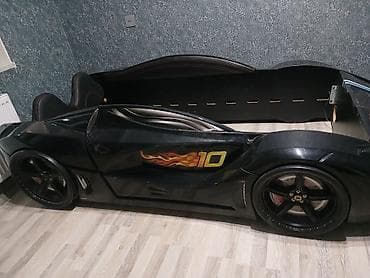 əllə çəkilmiş maşın şəkilləri: Hazır, Maşın-çarpayı, Matrassız, Siyirməsiz — 1