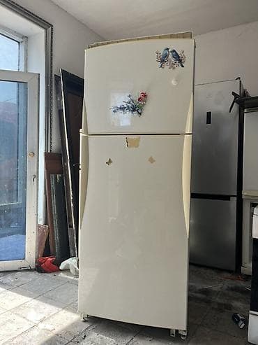 w202 pms beyni: İki qapılı soyuducu və dondurucu kombinasiyası - Üst qapıda dondurucu — 1