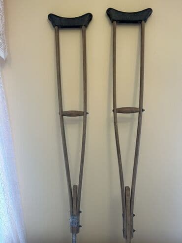 Tibbi avadanlıq: Taxta qoltuqağacı dəsti - Material: bərk ağac konstruksiya, klassik V — 2