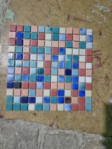 plastik ayna qapi: Hovuzun 0 dan tikintisi.Her nov mazaiklara movcuddur. Qiymet və rəng — 22