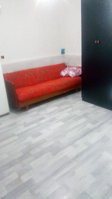 Ev 20 ci sahe Dünya marketden yuxari texminen 10-15 deg yoldur. Temiz — 7