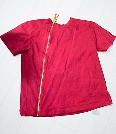 Qırmızı qısaqol köynək - Rəng: parlaq qırmızı - Dizayn: qeyri-adi lalafo.az -da Qırmızı qısaqol köynək - Rəng: parlaq qırmızı - Dizayn: qeyri-adi