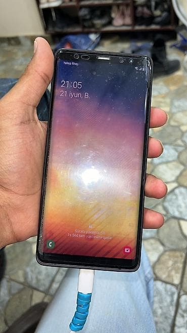 philips xenium 9@9h: Samsung Galaxy Note 8, 64 GB, rəng - Qara, Qırıq, Düyməli, Sensor — 8