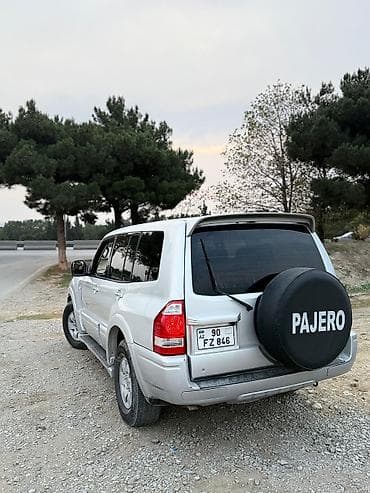 zaz satisi: Mitsubishi Pajero (gümüşü rəng), 5 qapılı SUV Texniki və xarici — 6