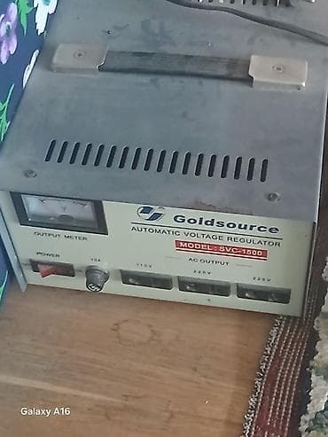 ev bitkisi: Goldsource SVC-1500 avtomatik gərginlik tənzimləyicisi - Model — 1