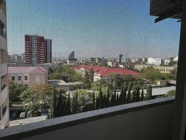 bine qesebesinde ev: Ev temirlidir, tam ewyali verilir ve bezi ewyalar yenilenib. Binada — 16