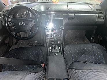 mercedes panel: Mercedes-Benz E-Class: 2 l | 1996 il Sedan — 8