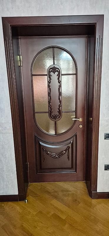 plasmas qapı: Temiz qoz ağacından 4 ədəd qapı 1 ədəd 300 manat 3 ədəd şüşəli 1 ədəd — 2