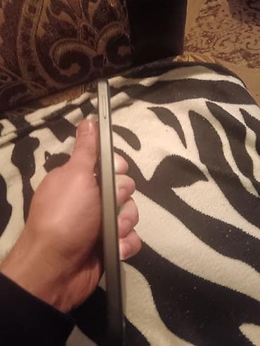 tv box t9: Xiaomi Mi 5, 128 GB, rəng - Qara, 
 Sensor — 4