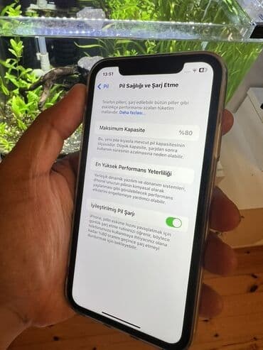 Apple iPhone: IPhone 11, Ağ