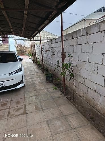 dəmir metal: 2 mertebe 250 kv 8 otaq 4 aşağı 4 yuxarı Market əsas yola 200 metr — 2