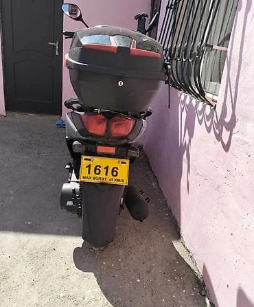 Skuter/skutermoped – şəhər daxili rahat hərəkət üçün praktik model
