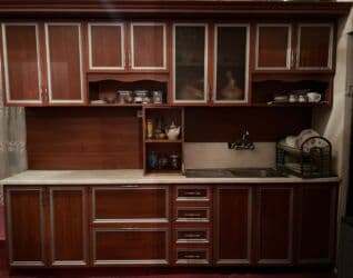 krem rengi metbex mebelleri: Ölçü 2.70 uzunluğu – üstündə moyka verilir – qiyməti 250 AZN Mətbəx — 1