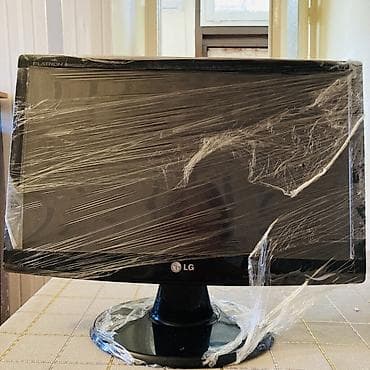 LG Flatron monitor - Marka/model: LG Flatron (seriya yazısı kənarda