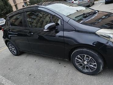 mini cooper 2019 qiymeti: Toyota Yaris: 1.3 l | 2012 il Hetçbek — 4