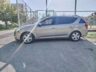 kia ceed on fara: Kia Ceed: 1.6 l | 2009 il Universal — 11