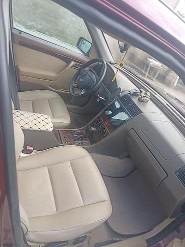disk satisi: Mercedes-Benz C‑Class sedan (W202) - Kuzov: sedan, tünd qırmızı rəng — 4