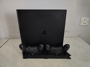 Playstation 4 pro satıram, 1 TB yaddaş, versiya 9.00 praşifkadır — 1