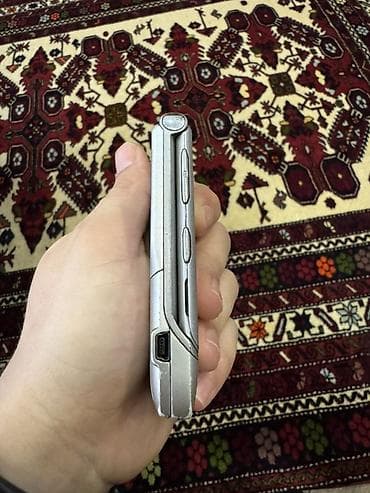 philips xenium f511: Motorola rəng - Gümüşü, Düyməli — 5