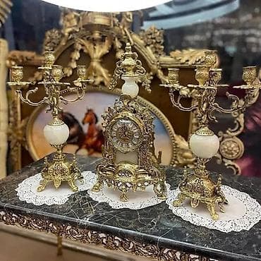 stol üstü saat: Klassik üslubda üçlü dekorativ saat və şamdan dəsti - Tərkib: 1 — 1