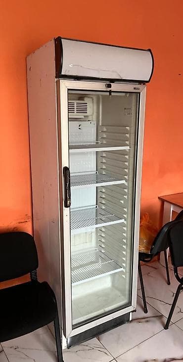 Su vitrin soyuducusu - Şüşə qapılı, ticarət üçün vitrin tipli model -