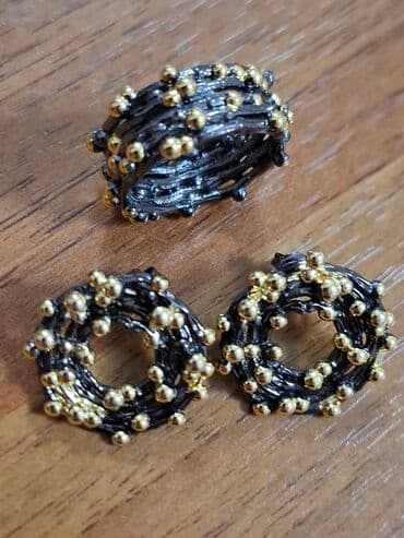 kişilər üçün vizitka qabı: Gumush komplekt
S925 — 6