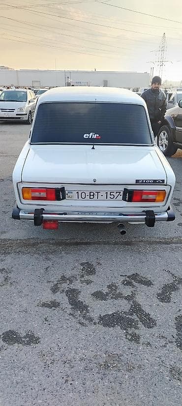 vuruq masin: VAZ 2106, ağ rəng, sedan kuzov. Xüsusiyyətlər: - Klassik “2106” — 3